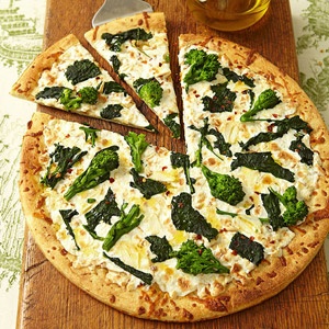 Broccoli-and-Mozzarella-Pizza